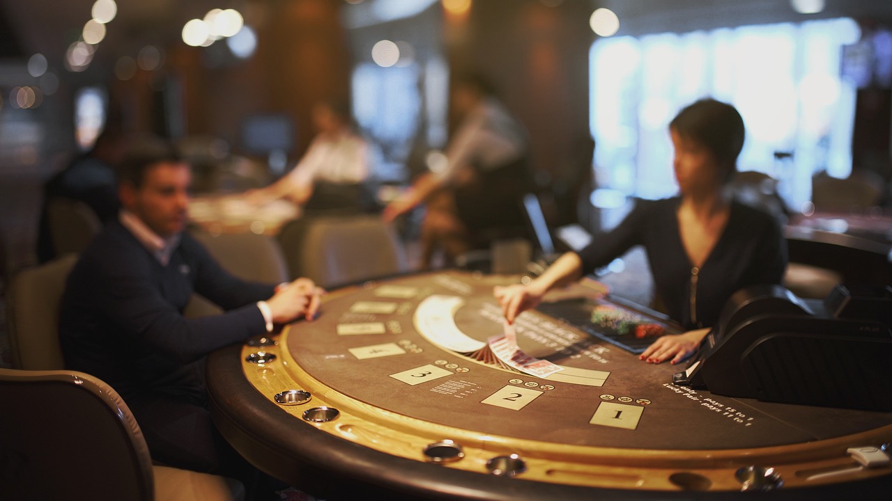Slot Volatility Explained: Why Big Wins Feel So Rare